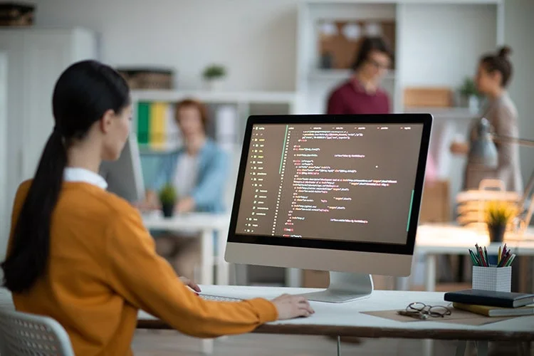 Best Coding Bootcamps for Women Changing Careers